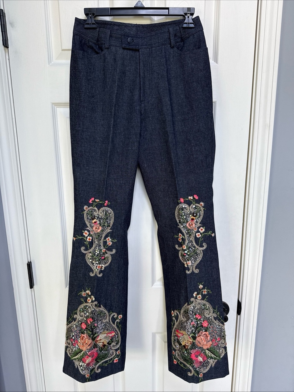 Designer vintage ZANG TOI NY Embroidered Sequin Floral Hi-Rise Denim Jeans sz 4